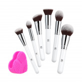 ilū Bake You Happy - A set of makeup brushes and brush cleaner