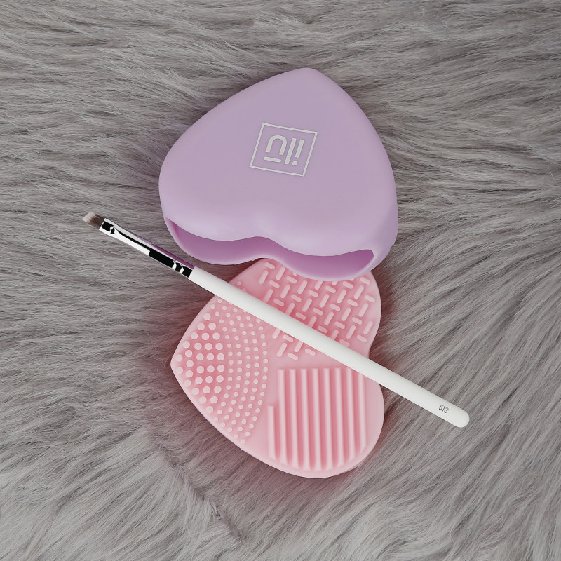ilū 513 Abgewickeltre Eyeliner Pinsel
