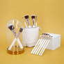 ilū basic Set of 12 makeup brushes + case, White